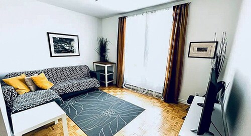 Homa 4 | A haven of light | WiFi | Workdesk | AC