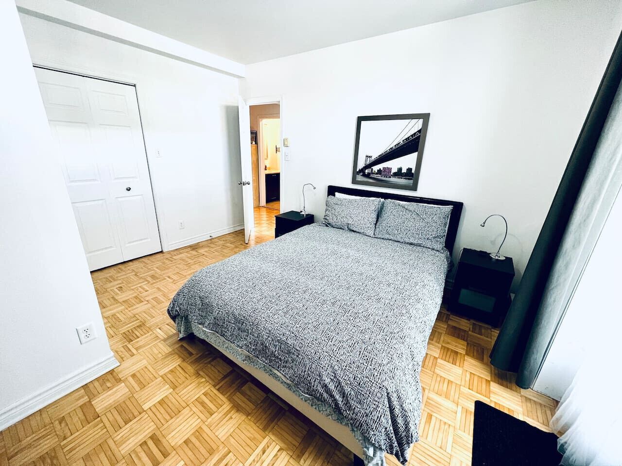 2 bedrooms, desk, iron/ironing board, travel cot