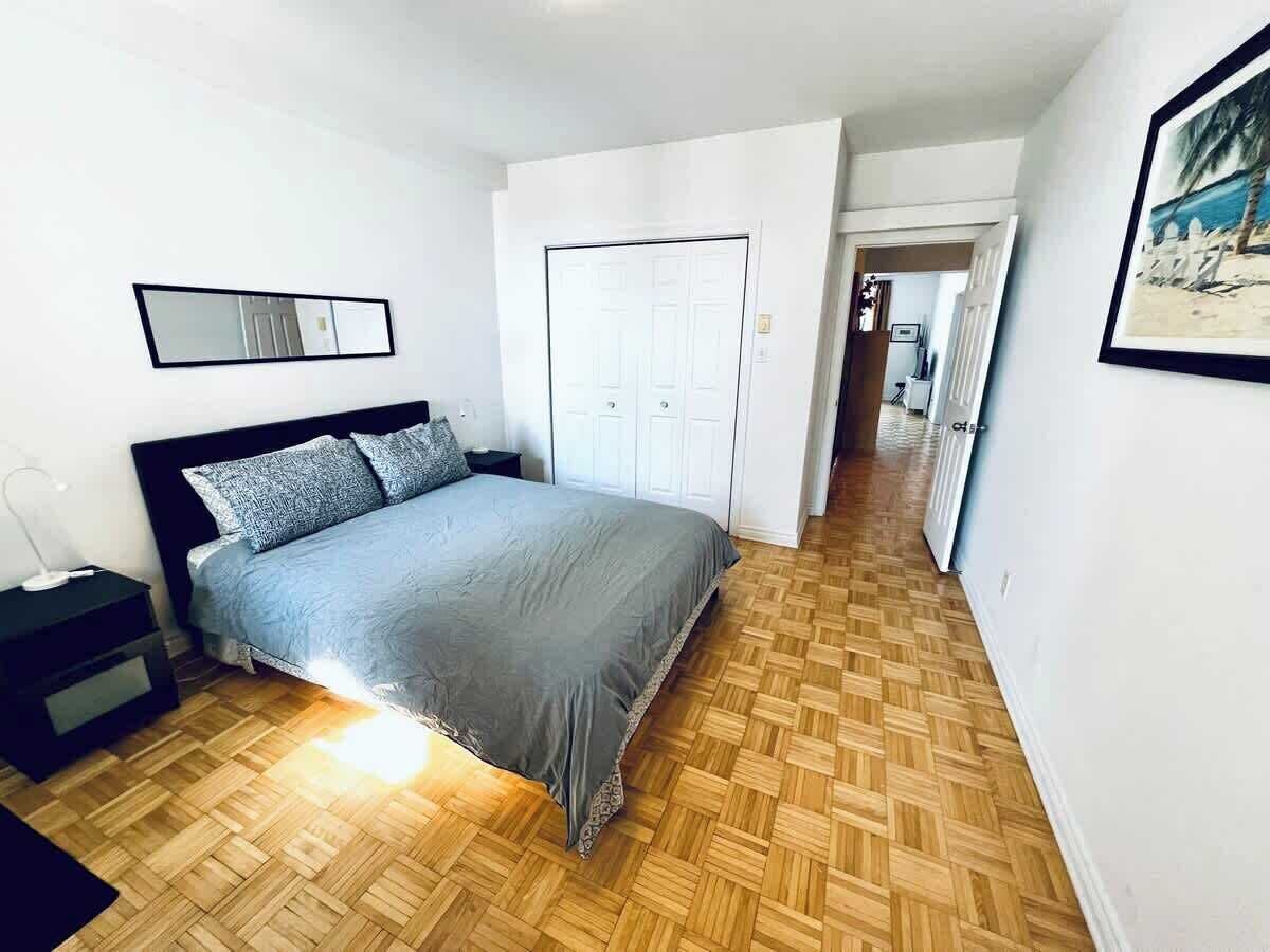2 bedrooms, iron/ironing board, travel crib, free WiFi