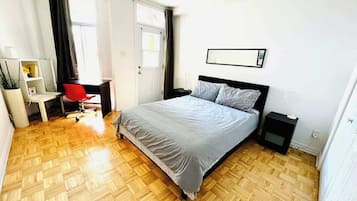 2 bedrooms, iron/ironing board, travel crib, free WiFi