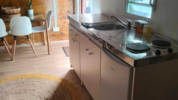 冰箱、微波炉、炉灶、茶具/咖啡用具