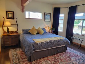 Double Room, 1 King Bed, Non Smoking, Garden View - 8 Mile Farm B&B (The Dalles)