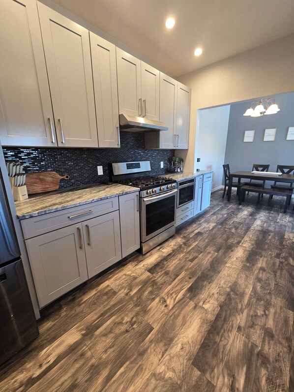 Microwave, oven, stovetop, dishwasher