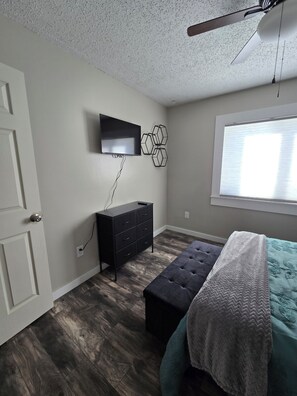 3 bedrooms, WiFi, bed sheets