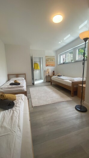 2 bedrooms, WiFi, bed sheets