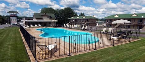 Seasonal outdoor pool