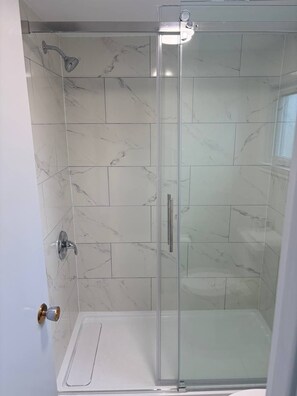 Bathroom - Daigle Motel (Saint-Léonard)