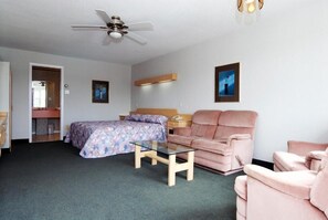 Desk, free WiFi - Daigle Motel (Saint-Léonard)
