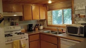Retreat Suite | Private kitchen