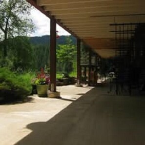 Property grounds - Reflections Inn (Kooskia)