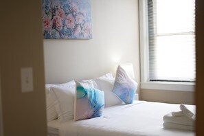 1 chambre, fer et planche à repasser, lit parapluie, Wi-Fi gratuit