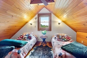 3 habitaciones, escritorio, tabla de planchar con plancha y wifi gratis