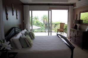 4 slaapkamers, een strijkplank/strijkijzer, wifi, beddengoed