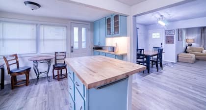 Spacious 3BR Ashtabula Haven – Minutes to Harbor & Wine Country