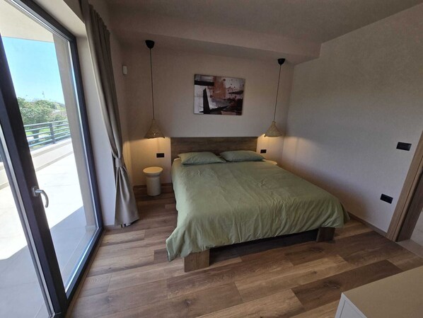 3 chambres, fer et planche à repasser, Wi-Fi, draps fournis