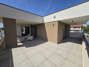 Terrace/patio - VILLA ISSA (Orbanići)