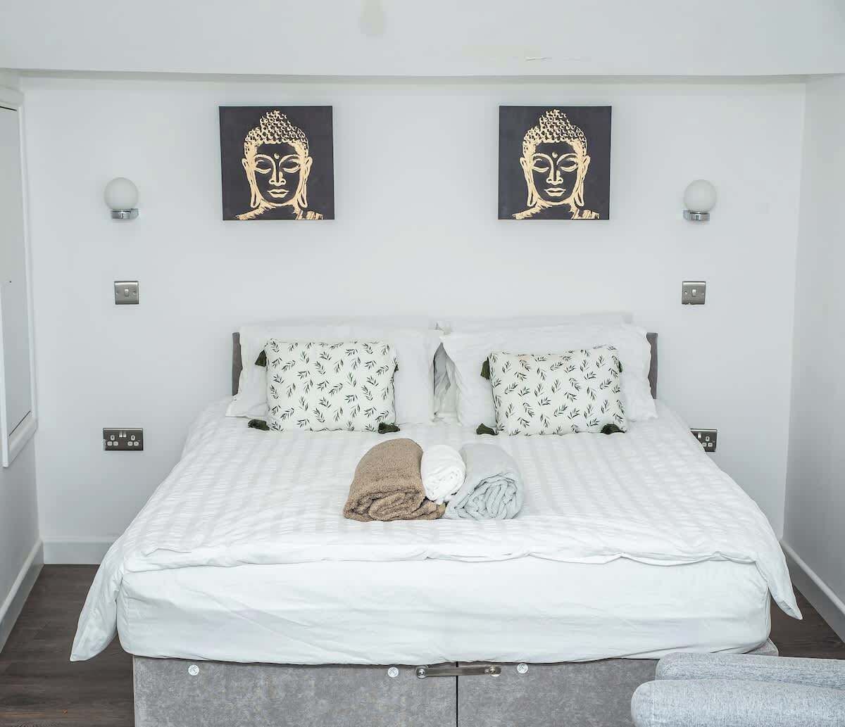 1 bedroom, iron/ironing board, WiFi, bed sheets