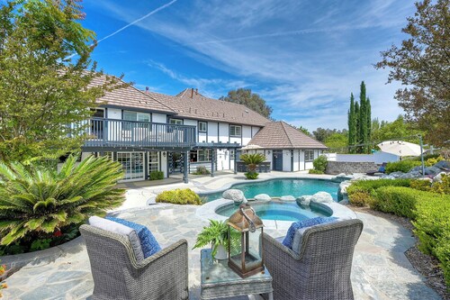 Olive Manor - Luxury in the Heart of Wine Country