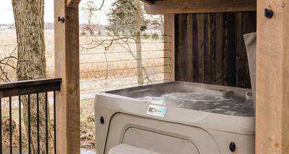 A-frame Cabin with Hot tub & Wifi in Beach City