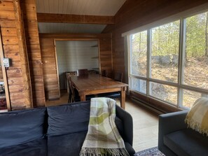 Smart-tv och eldstad