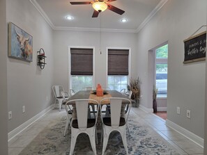 تناول الطعام