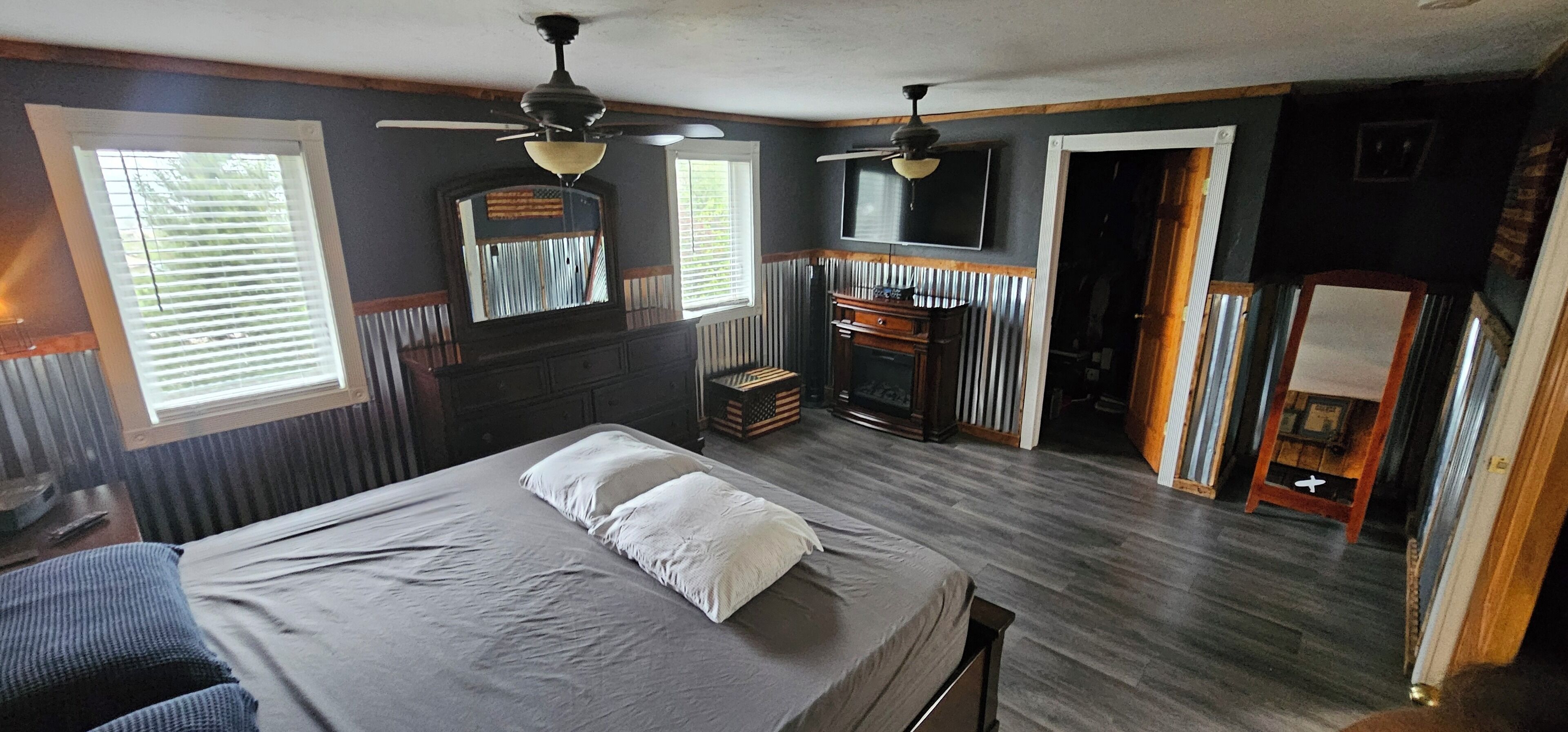 5 chambres, fer et planche à repasser, Wi-Fi, draps fournis