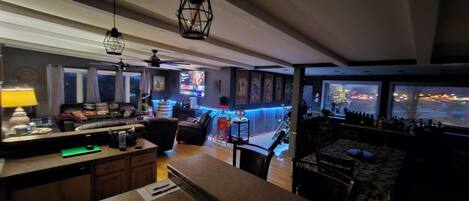 Bar (in der Unterkunft)