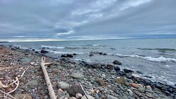 Guests can enjoy access to the ocean and scenic views of the shoreline.