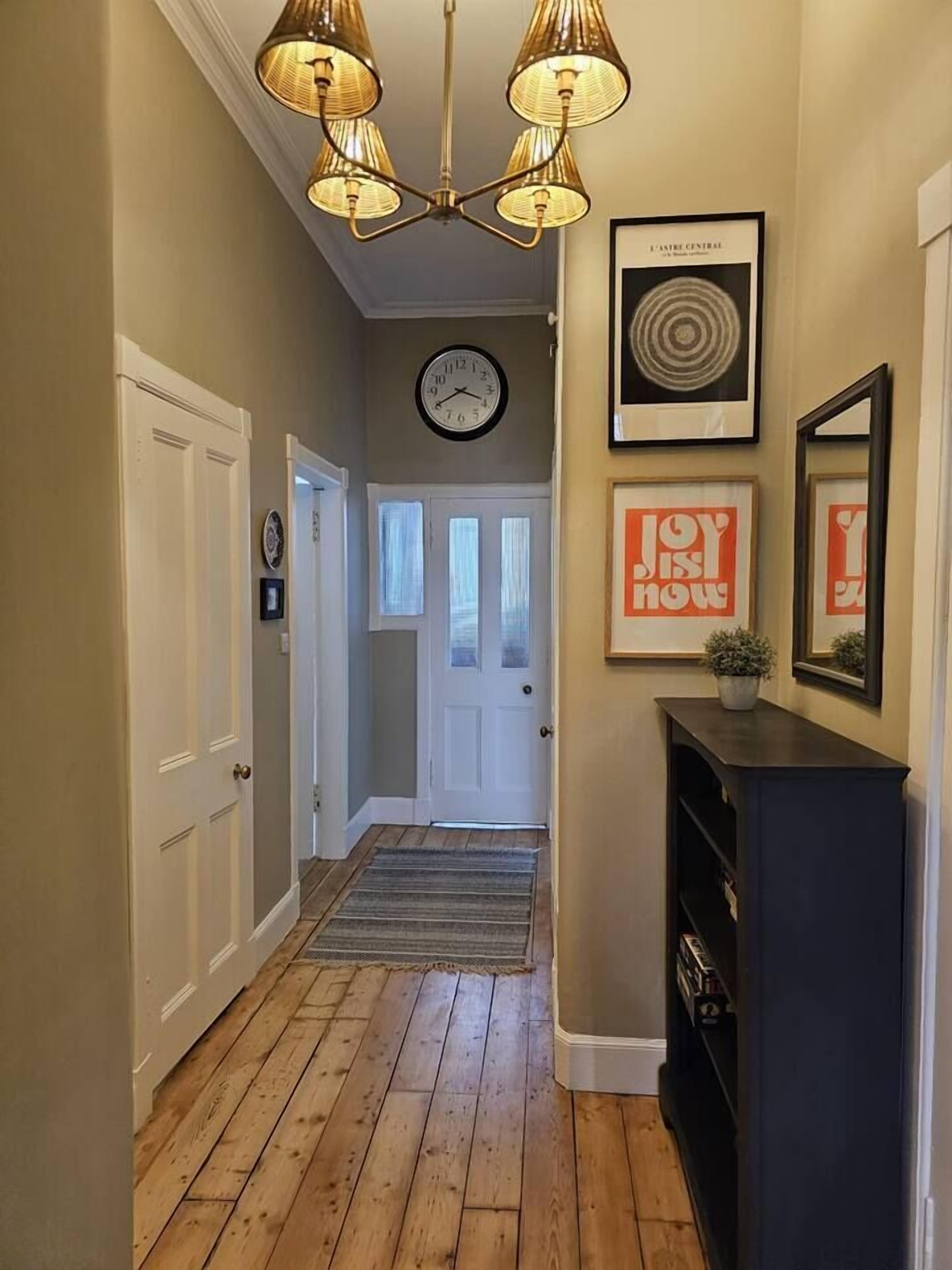 المنشأة من الداخل