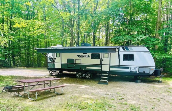 Exterior - Ready for adventure? Hit the road, camp in comfort! (East Nassau)