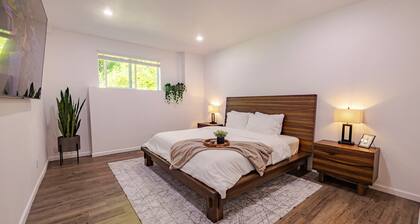 Cozy 2BR Forest Home w/ King Bed