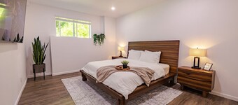 Cozy 2BR Forest Home w/ King Bed