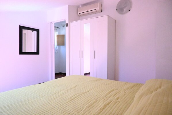 2 bedrooms, bed sheets