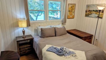 Escritorio, wifi gratis, ropa de cama y acceso para silla de ruedas