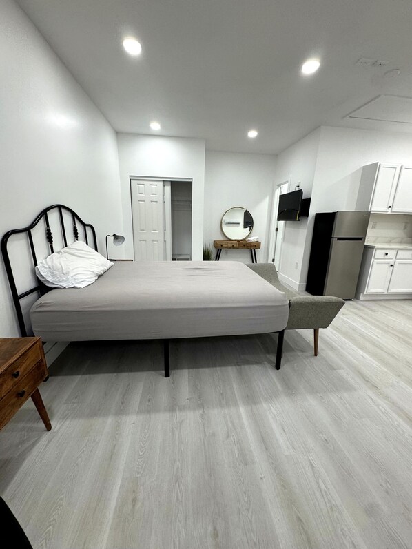 1 Schlafzimmer, Schreibtisch, Bügeleisen/Bügelbrett, kostenloses WLAN