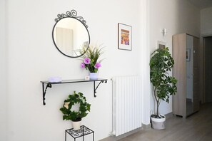 Interior - PP07 – Porto Potenza, Three-Room Apartment with Sea View and Air Conditioning (Porto Potenza Picena)