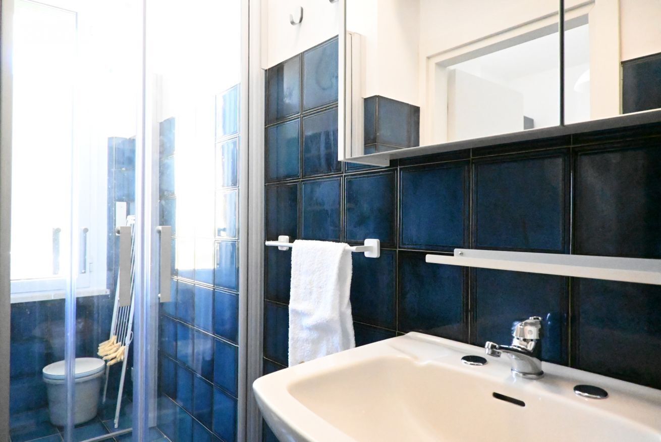 Dusche, Bidet, Handtücher