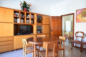 Dining - P061 – Porto Recanati, spacious and comfortable four-room apartment (Porto Recanati)