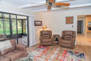 Smart-TV, peis, videospill og kontorer