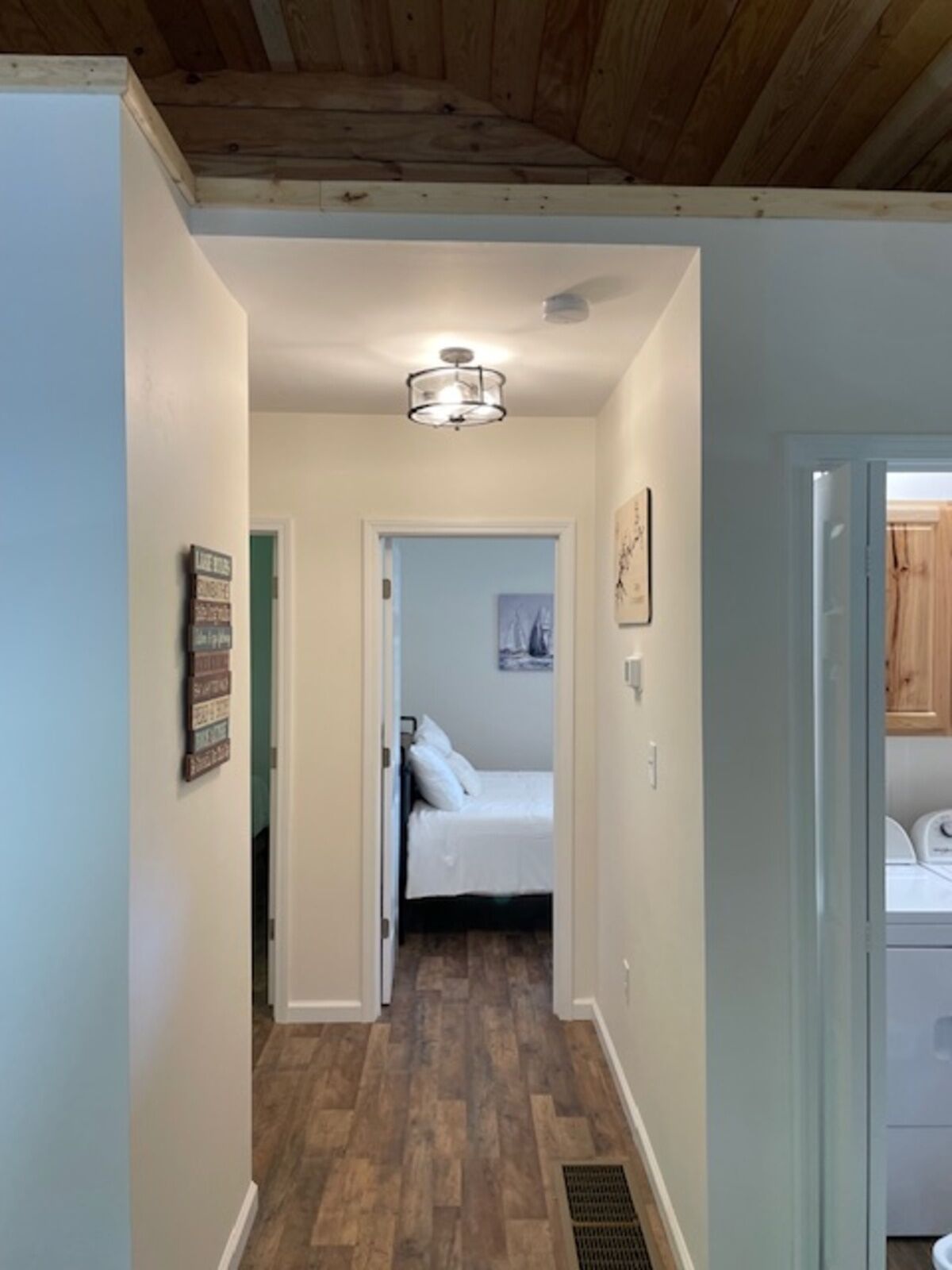 2 間睡房、熨斗/熨衫板、Wi-Fi、床單