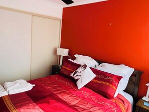 2 bedrooms, iron/ironing board, WiFi, bed sheets