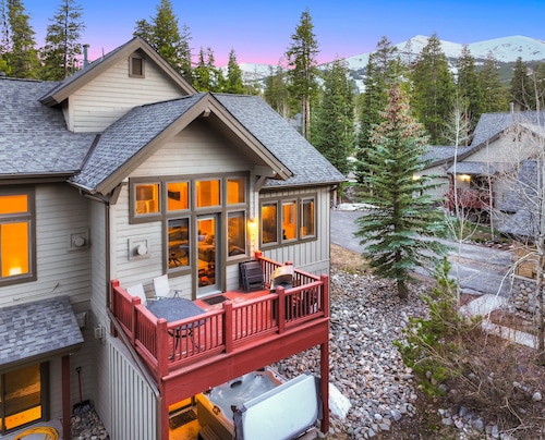 New! The Belmont Lodge on Peak 8, Nordic Trail Access Year-Round!