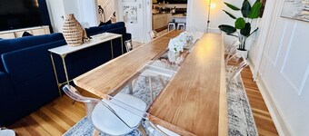 Star-Inspired 5BR Manor | Sauna, Karaoke – Sleeps 12