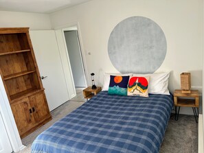 2 chambres, fer et planche à repasser, Wi-Fi gratuit, draps fournis