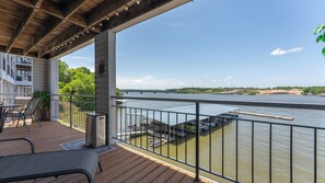 Property grounds - Bridgepointe ~Lakefront Condo with Stunning Main Channel Views & Private Deck! (Osage Beach)