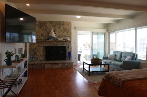 "The Grand"...Full Ocean and Catalina Views...4 Bedrooms/4 Bathrooms/2500sqft