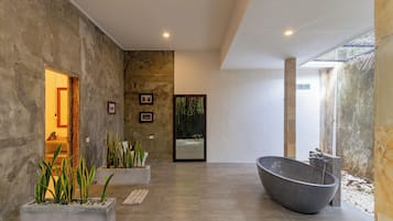 Biệt thự | Phòng tắm | Máy sấy tóc, khăn tắm