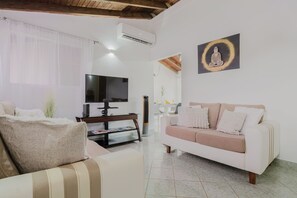 Smart TV - Caribbean Corner Home "Tropical" (Savaneta)