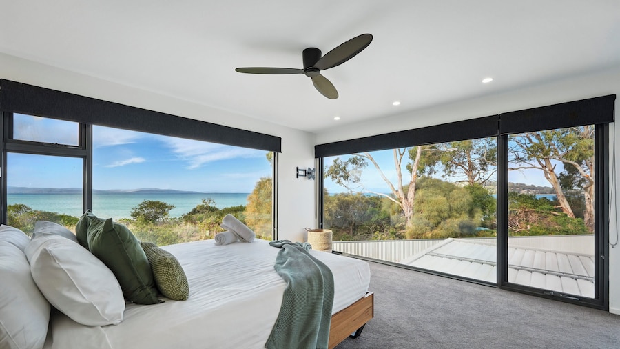 Beautiful Balook - 3 Bedroom Beach House