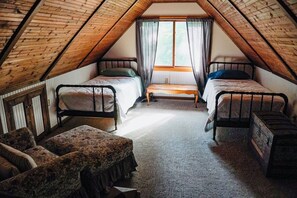 1 chambre, lit parapluie, Wi-Fi gratuit, draps fournis